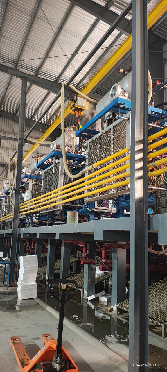 M Pack Thermo Industry Machine at work